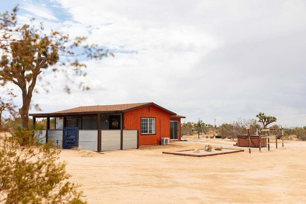 Cryptic Cabin-Tranquil Bohemian Getaway W/Hot Tub Yucca Valley Exterior photo